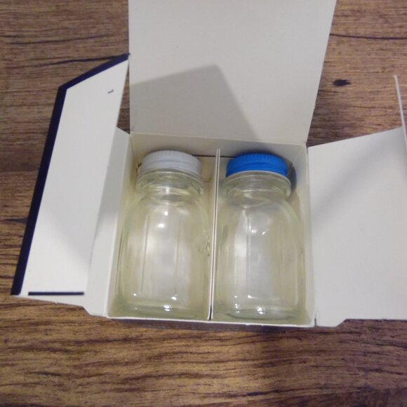 Salt And Pepper shakers--glass with metal lids in the shape of Ball Canning jars - Picture 2 of 7